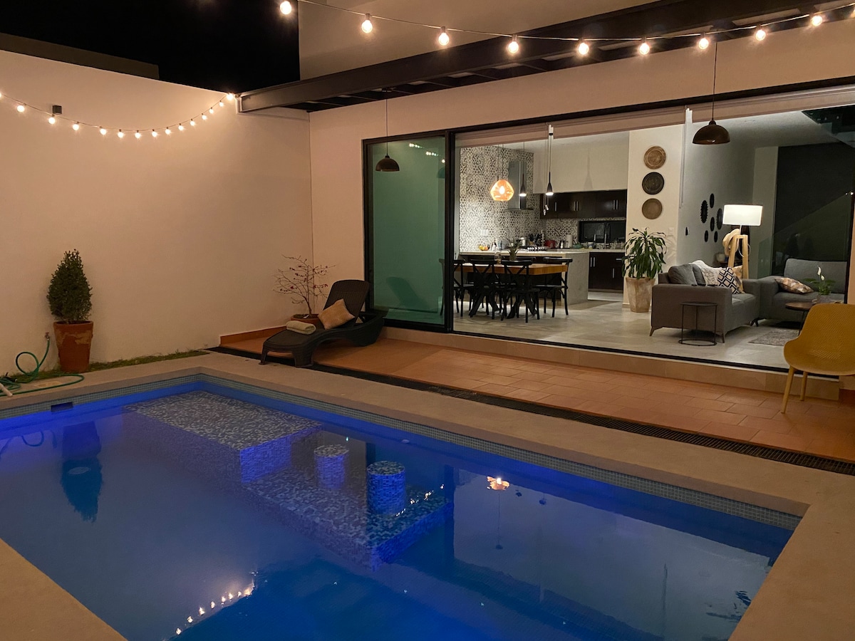 Cozy house with private pool in Colima