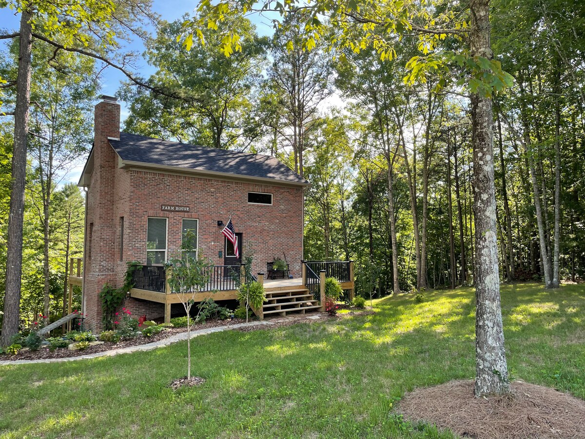 Charming farmhouse with fireplace