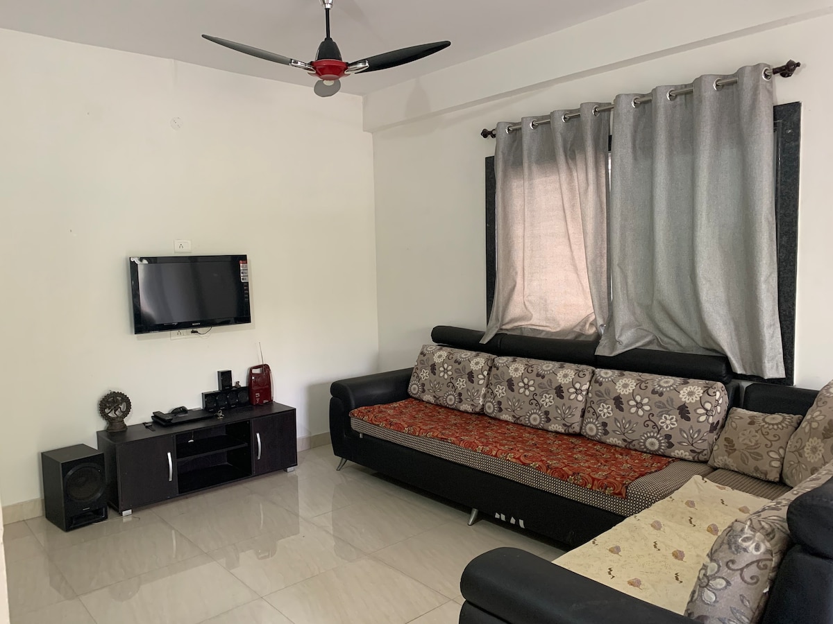 Elegant 1Bhk furnished acwifi home Wardha Road