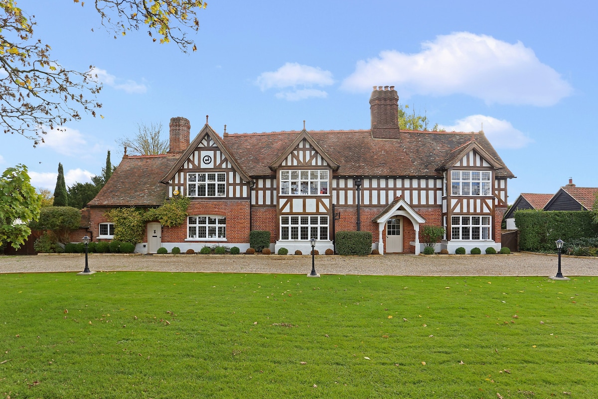 埃塞克斯（ Essex ） 2级奢华都铎庄园（ Tudor Manor House ）