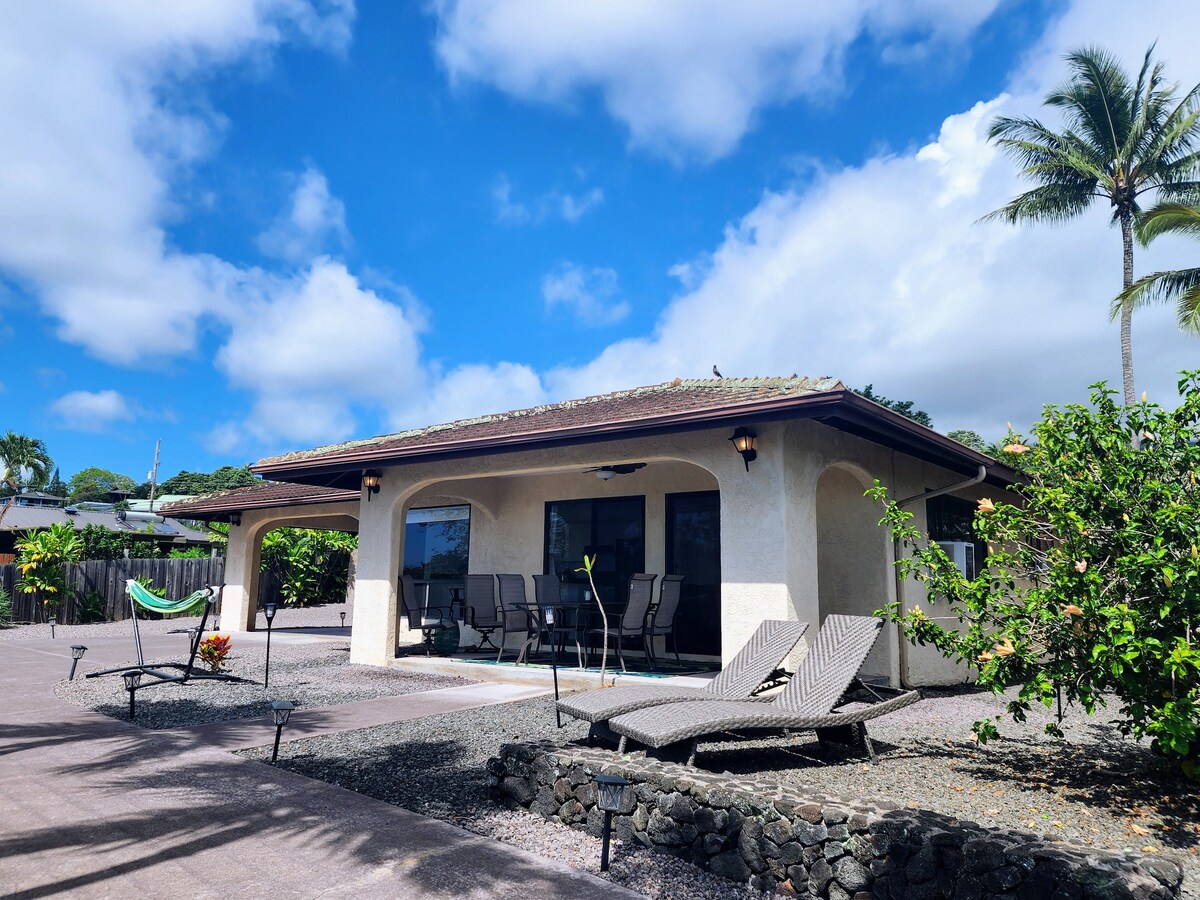 Private 2BD Home in Kona | Wi-Fi | AC | Kitchen