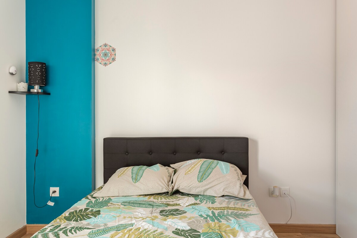 Gaia : Super single bedroom 10sqm fully furnished