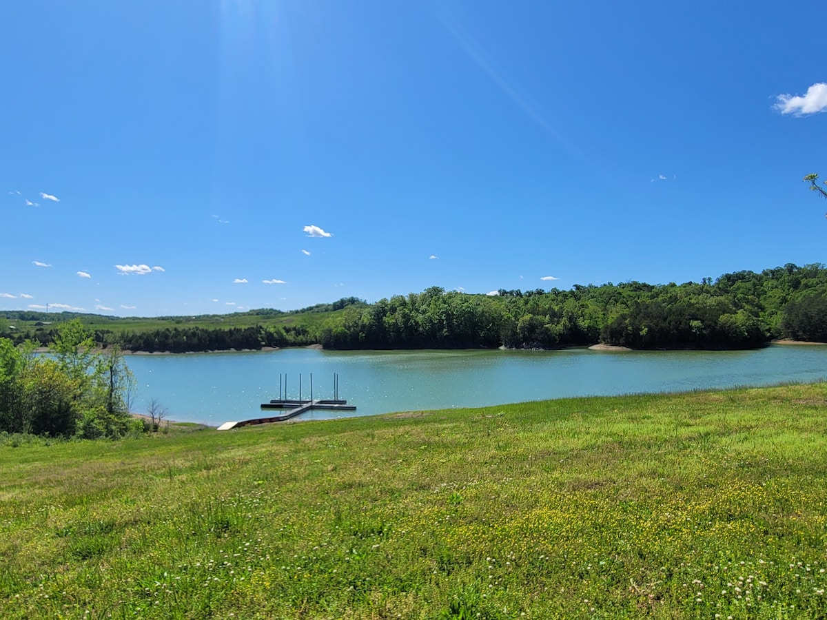 Smoky Mountain "Lake Paradise"