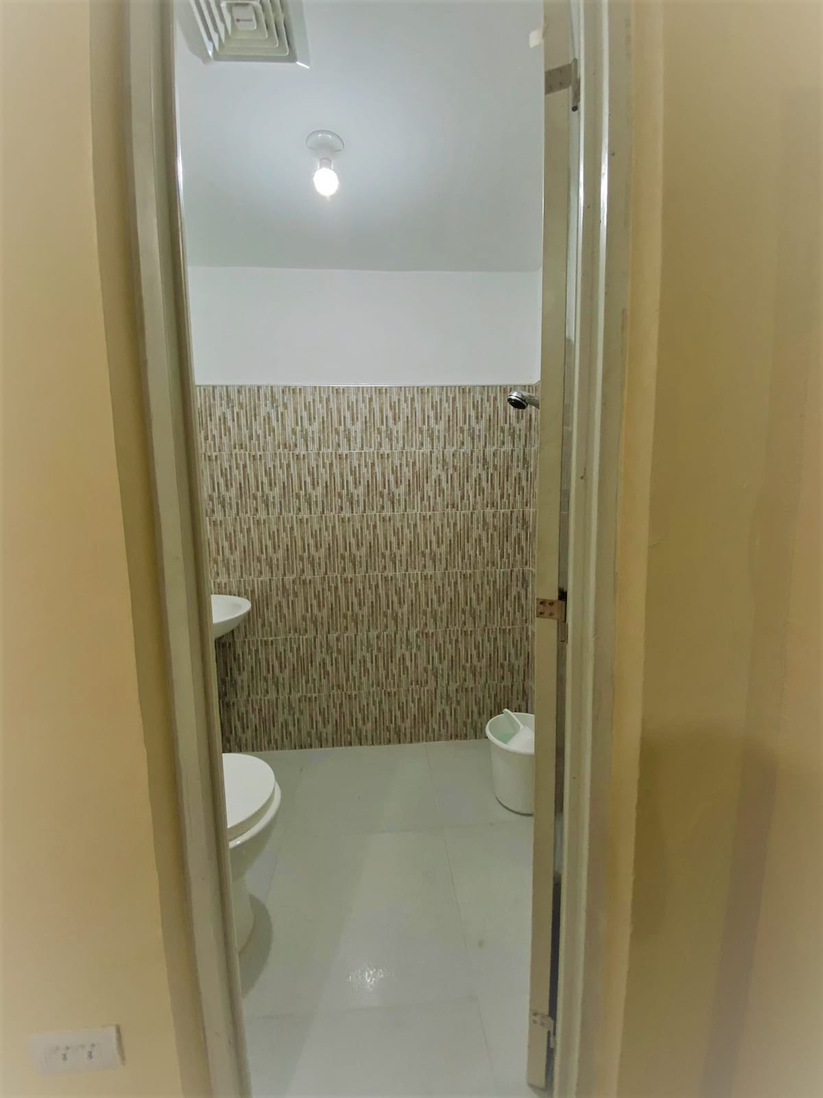 Qam-in Transient House (1 BR Apt. - RM 4)