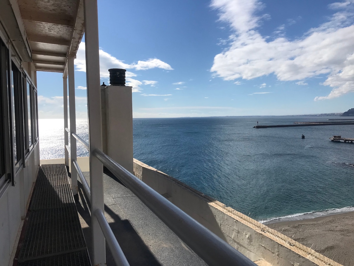 Cuarto privado en primera línea de playa.