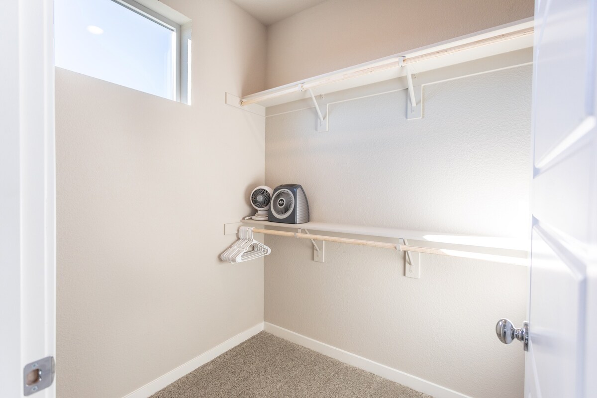 Private Guest Room and Full Bath