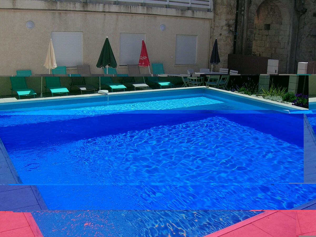 maison  de campagne avec piscine  privée chauffée