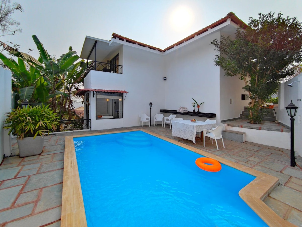 4 BD Pvt Pool Villa in w/ Cook North Goa | Car