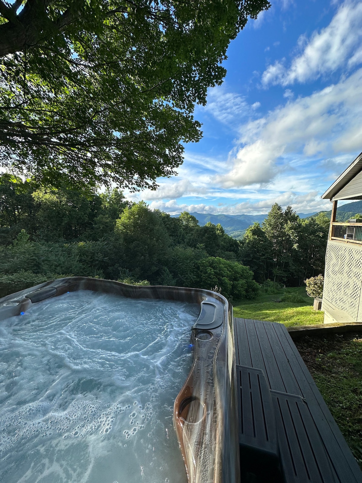 Amazing Mountain Views Secluded Hot Tub/Fire Pit