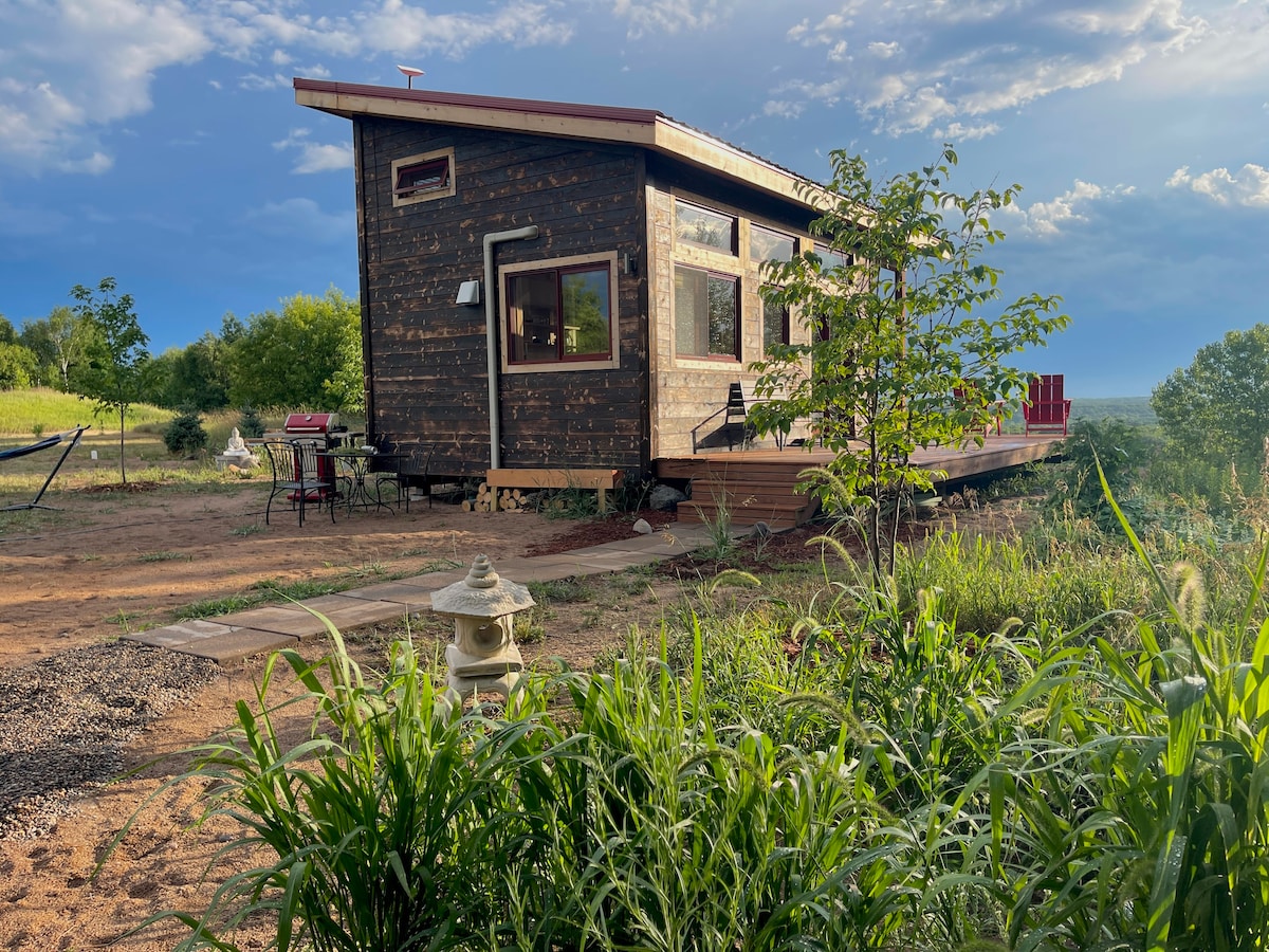 Wolf Creek Luxury Eco-Tiny Home on the Ridge