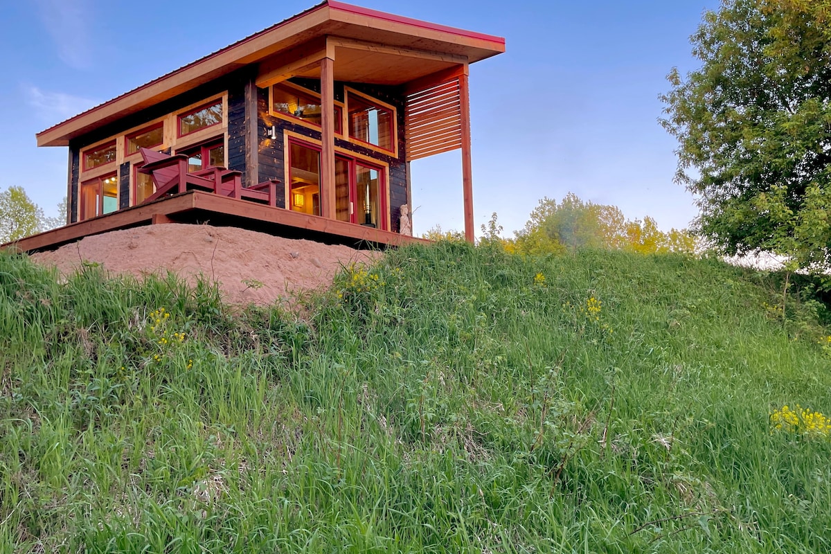 Wolf Creek Luxury Eco-Tiny Home on the Ridge
