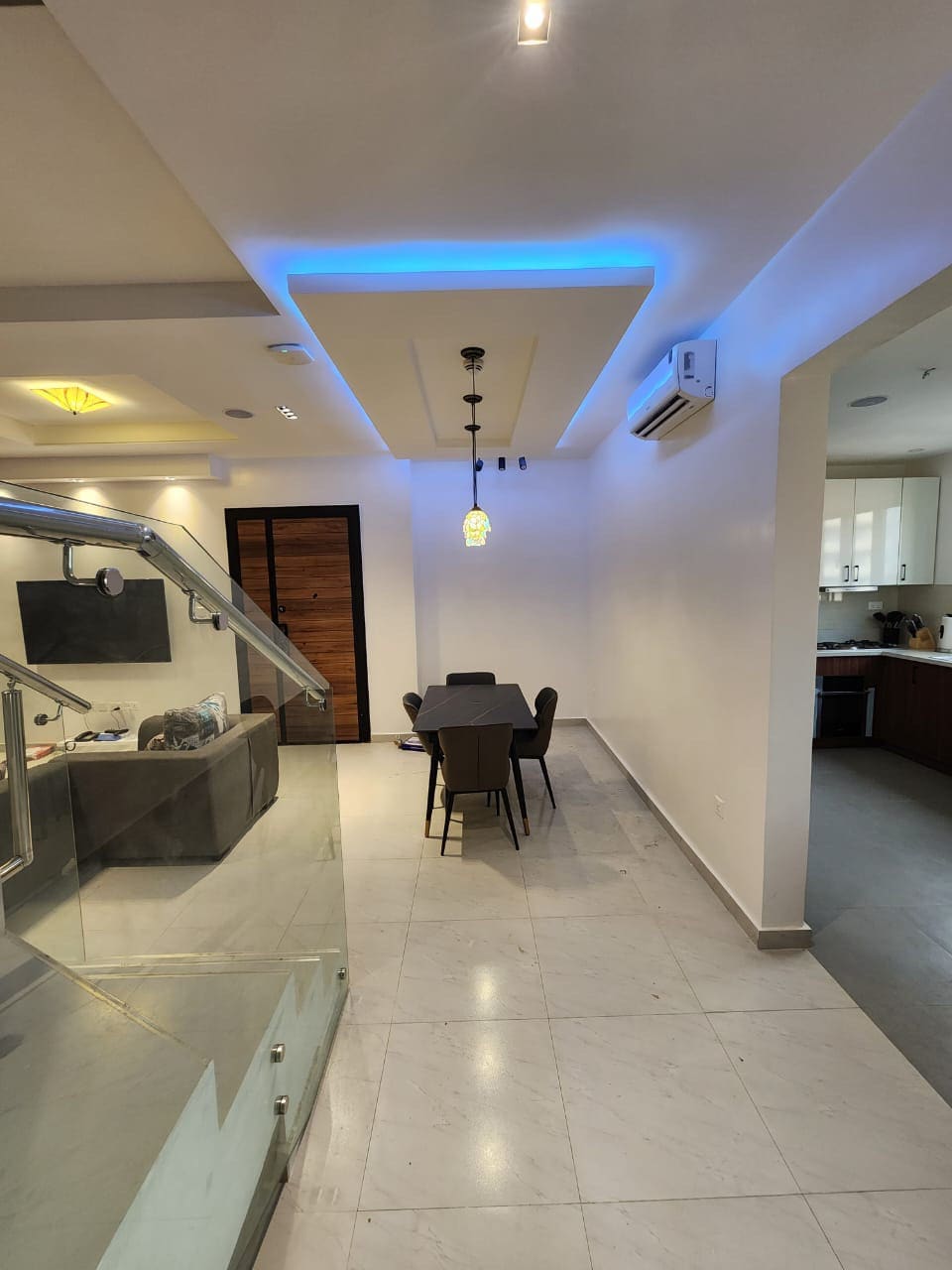 Luxurious 2BR/2BA Penthouse in the Heart of Yaba