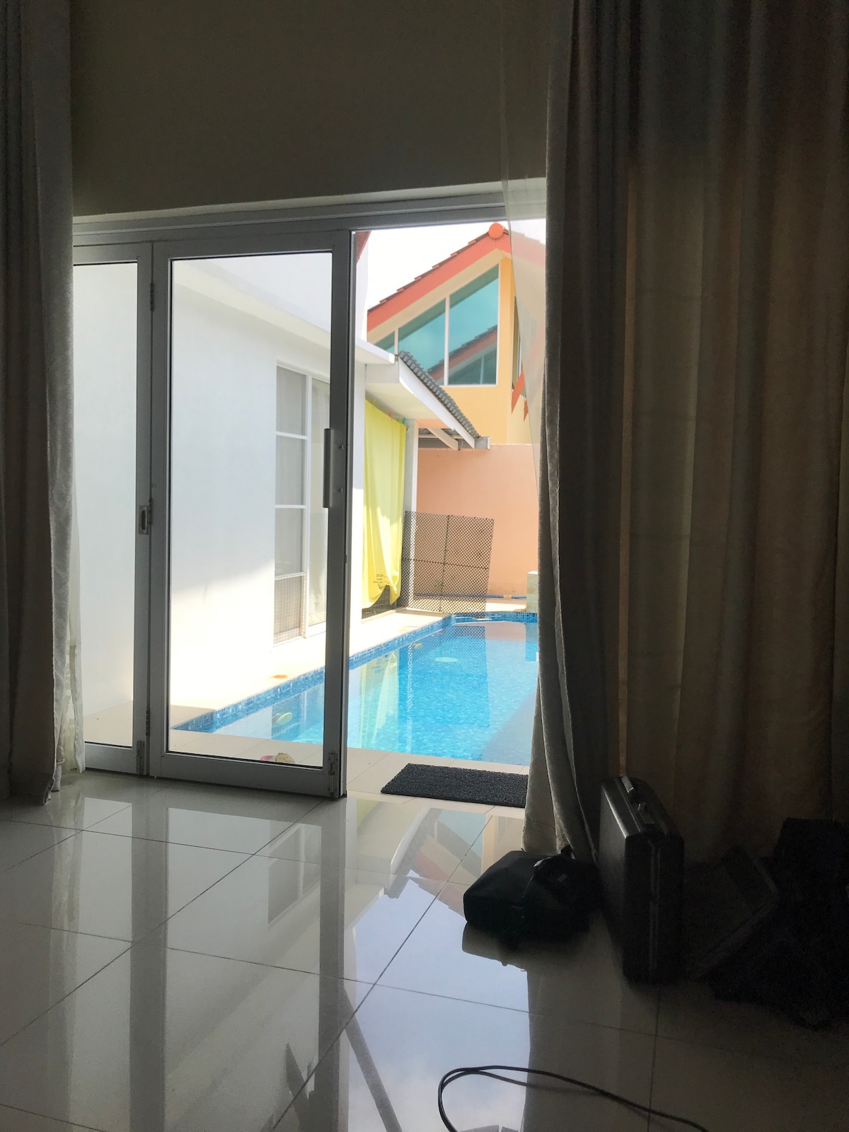 Luxury Seri Iskandar with a pool!