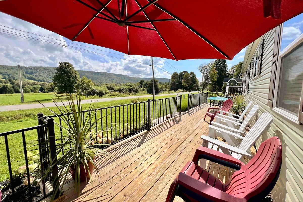 Ellicottville Country Getaway 5 min to downtown.