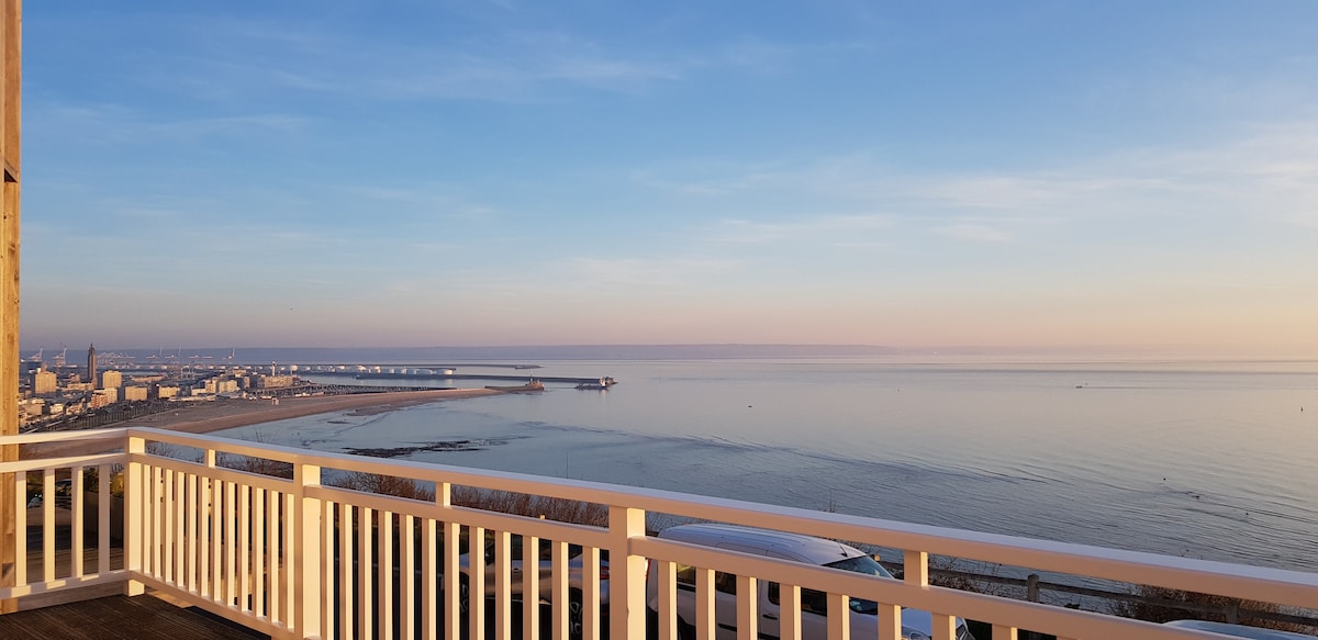 Petite maison pleine vue mer.