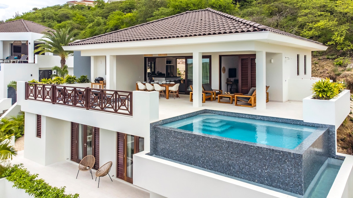 Stunning new luxurious villa in Caribbean style