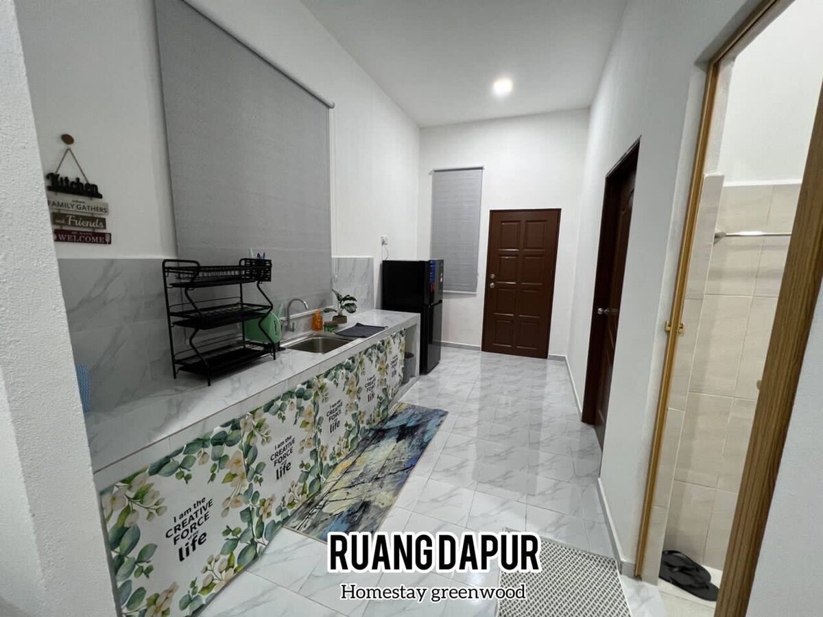 Greenwood Kubang Kerian Homestay (HUSM)