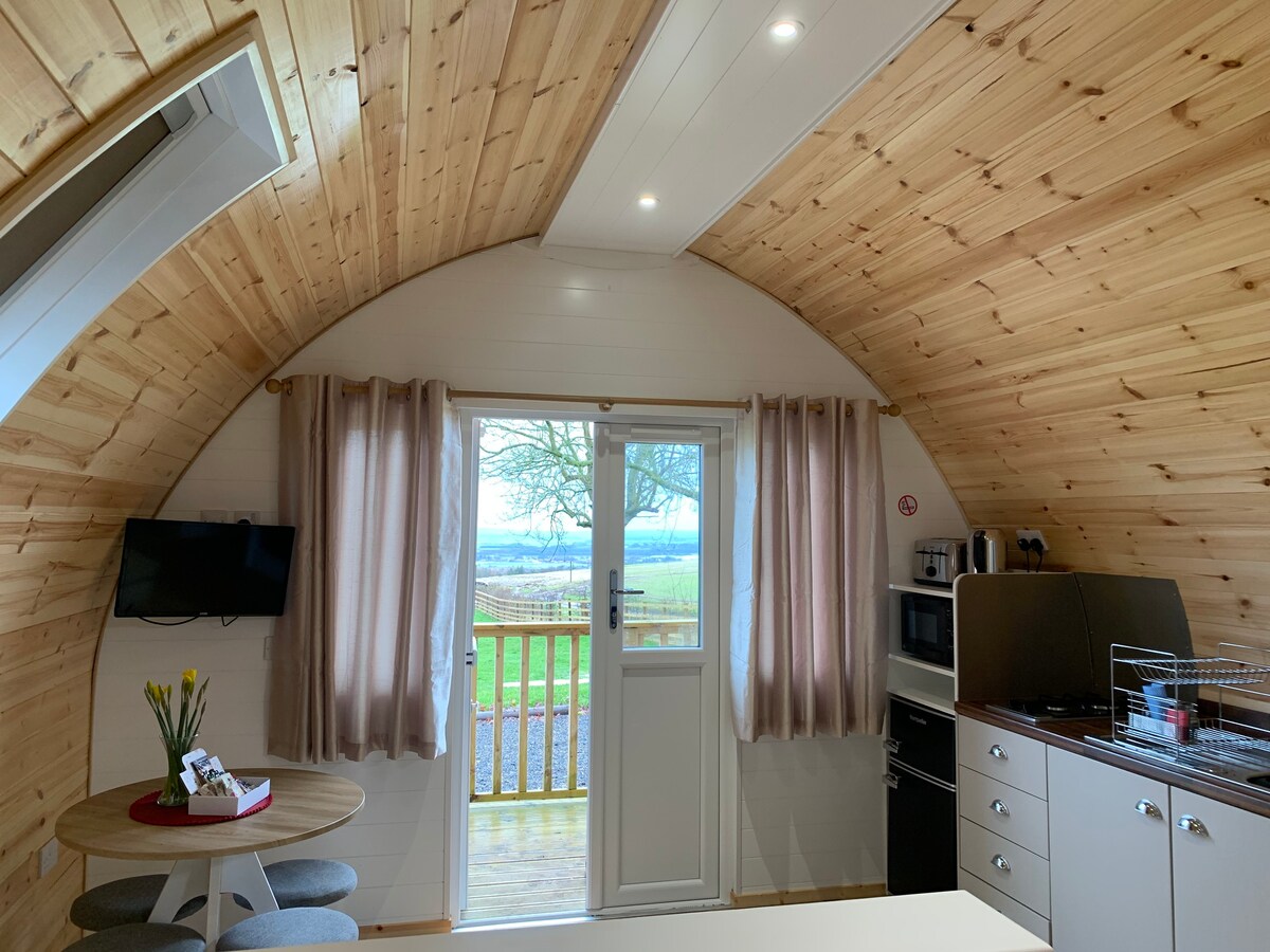 Glamping Pod - Pheasant Roost with Hot Tub
