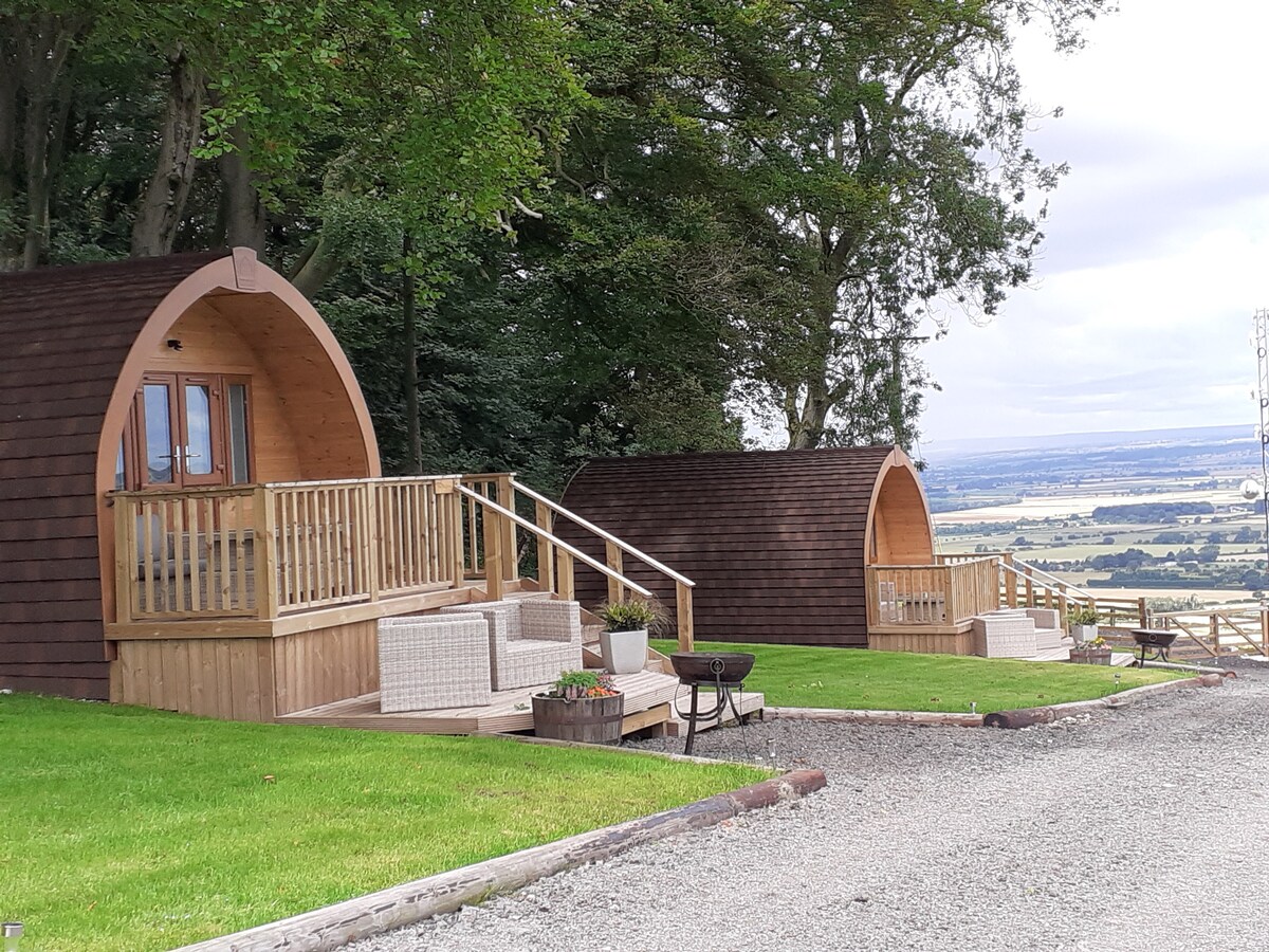 Glamping Pod - Pheasant Roost with Hot Tub