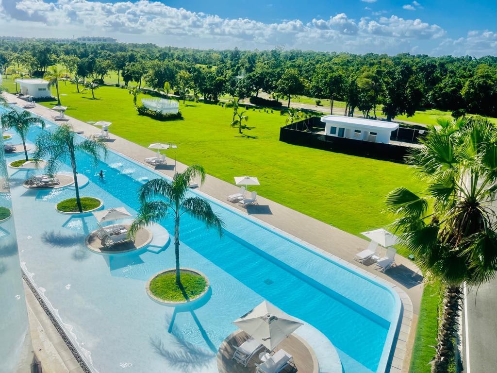 Golf view Jacuzzi Infinity Pool