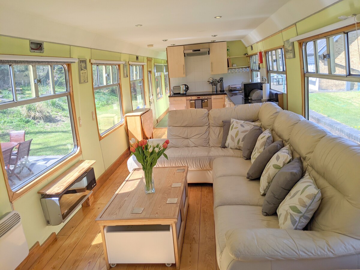 Quirky, Beautifully Converted Train Carriage 1