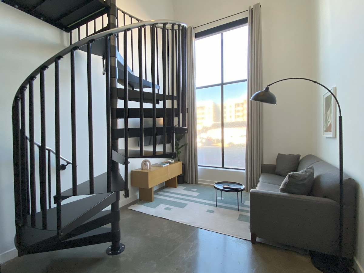 Cozy & Convenient Downtown Loft | Walk to UAB