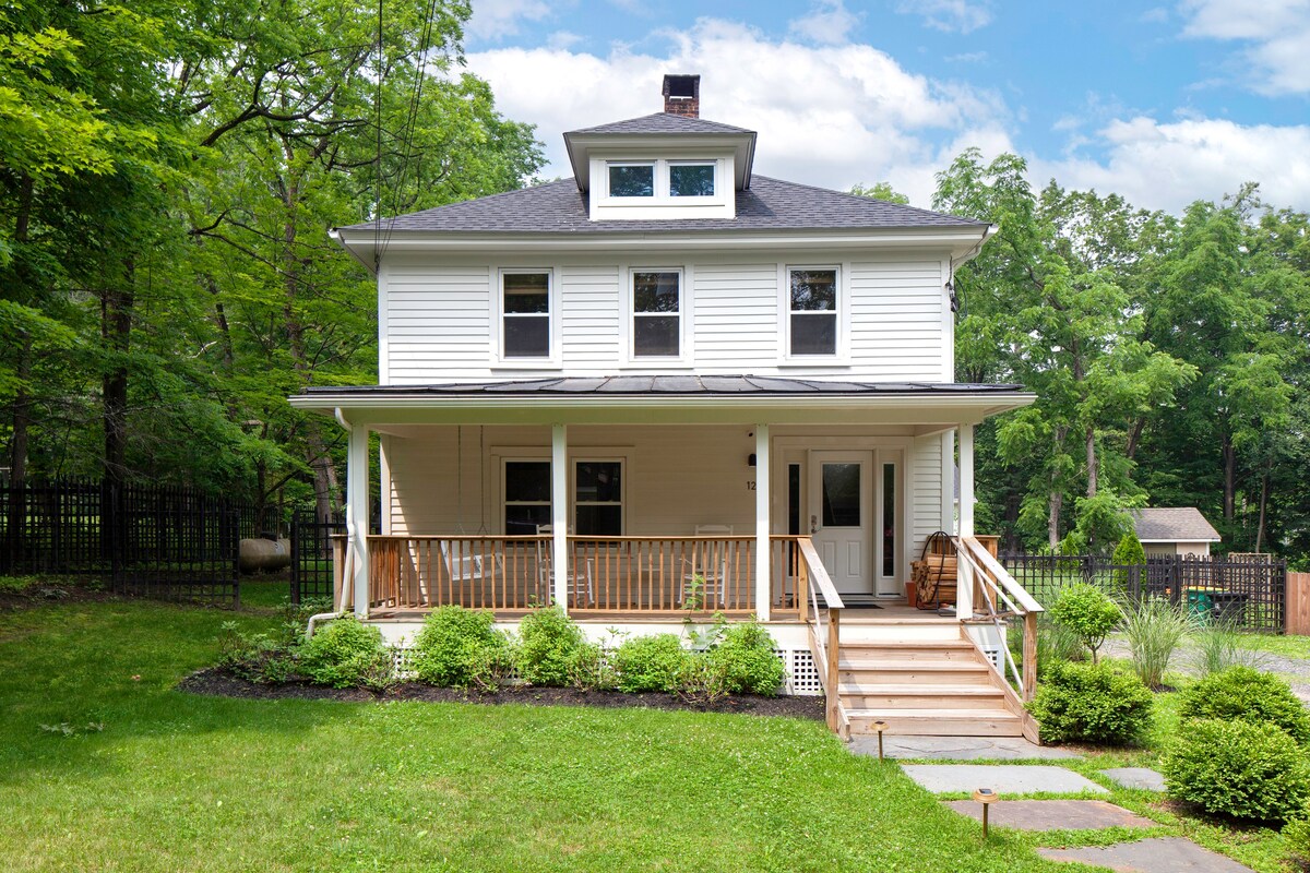 Historic Home Woodstock Village