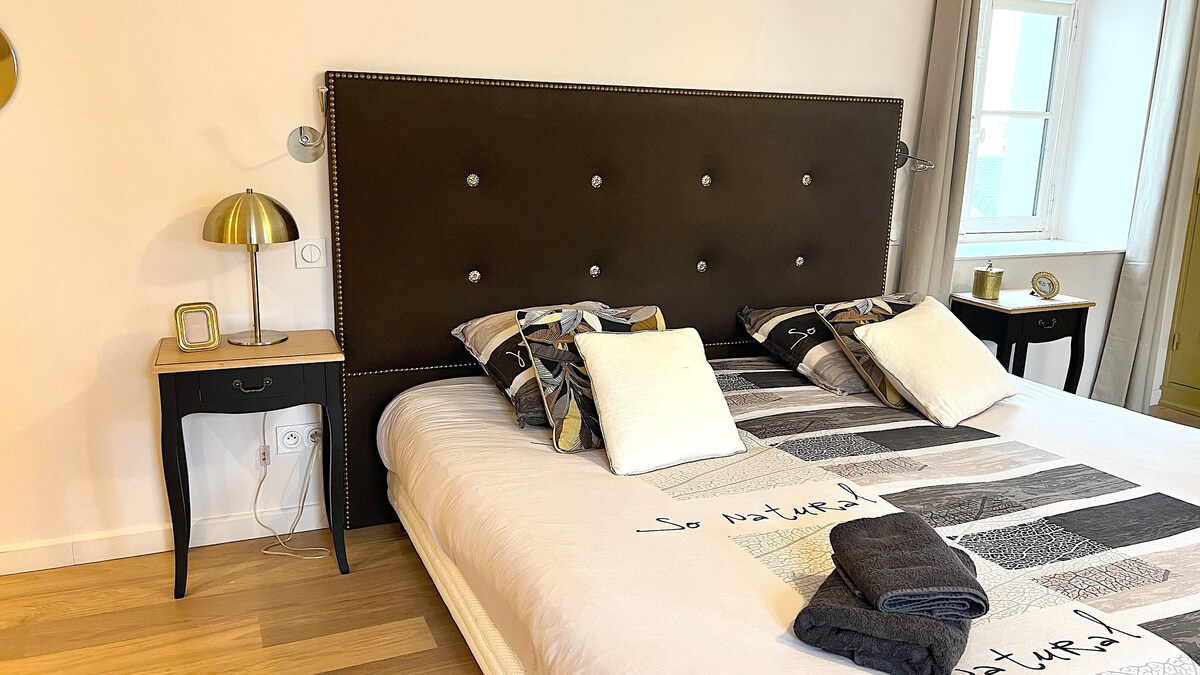 Chambre 34 m2 luxueuse avec SDB & WC privés