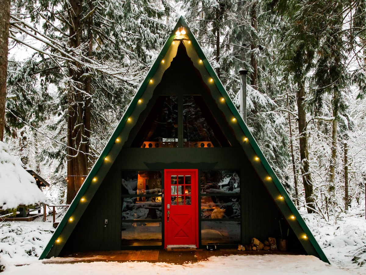 雷尼尔山（ Mt. Rainier ）的Bobo 's Bungalow