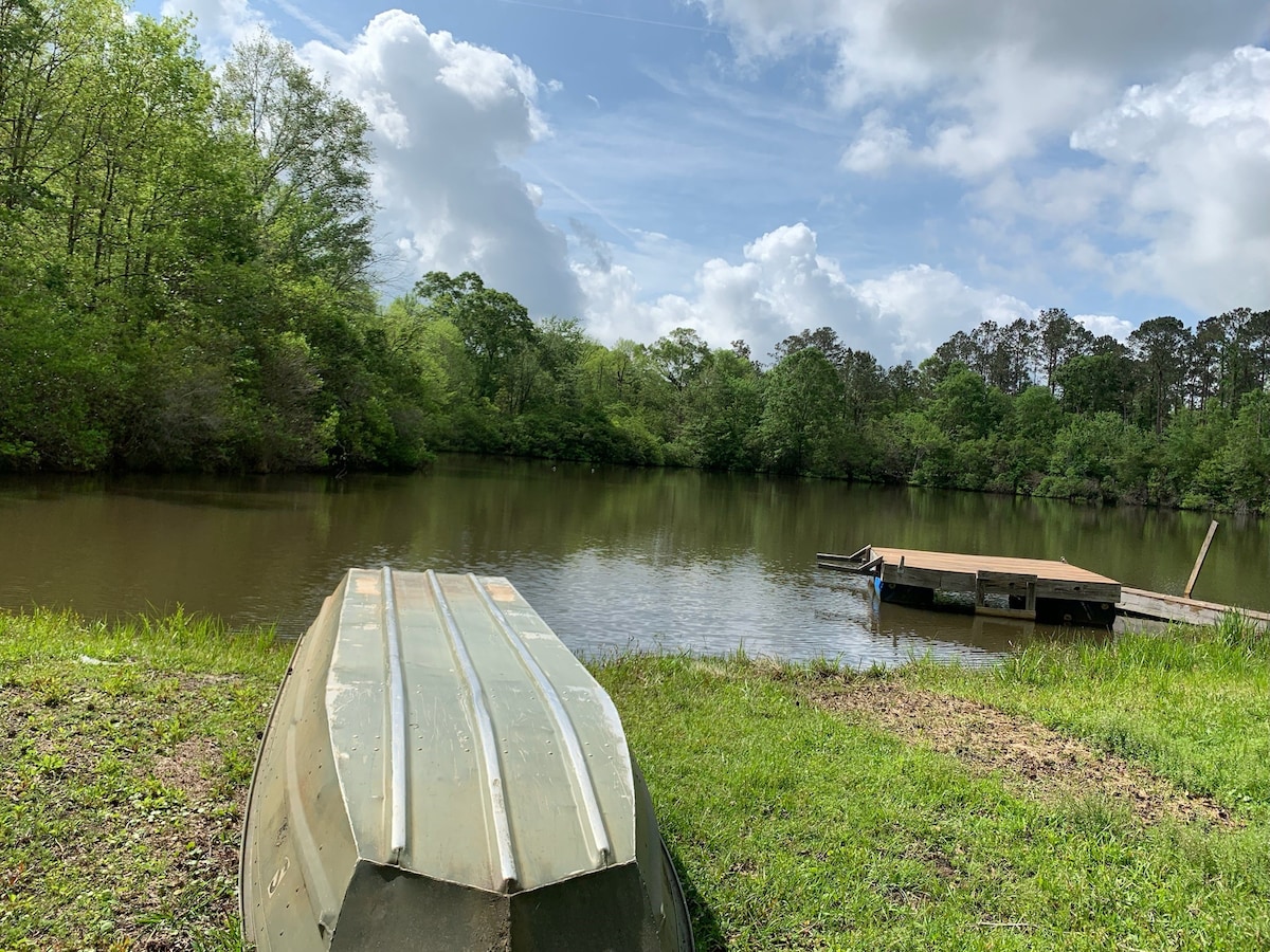 Country Pond Getaway