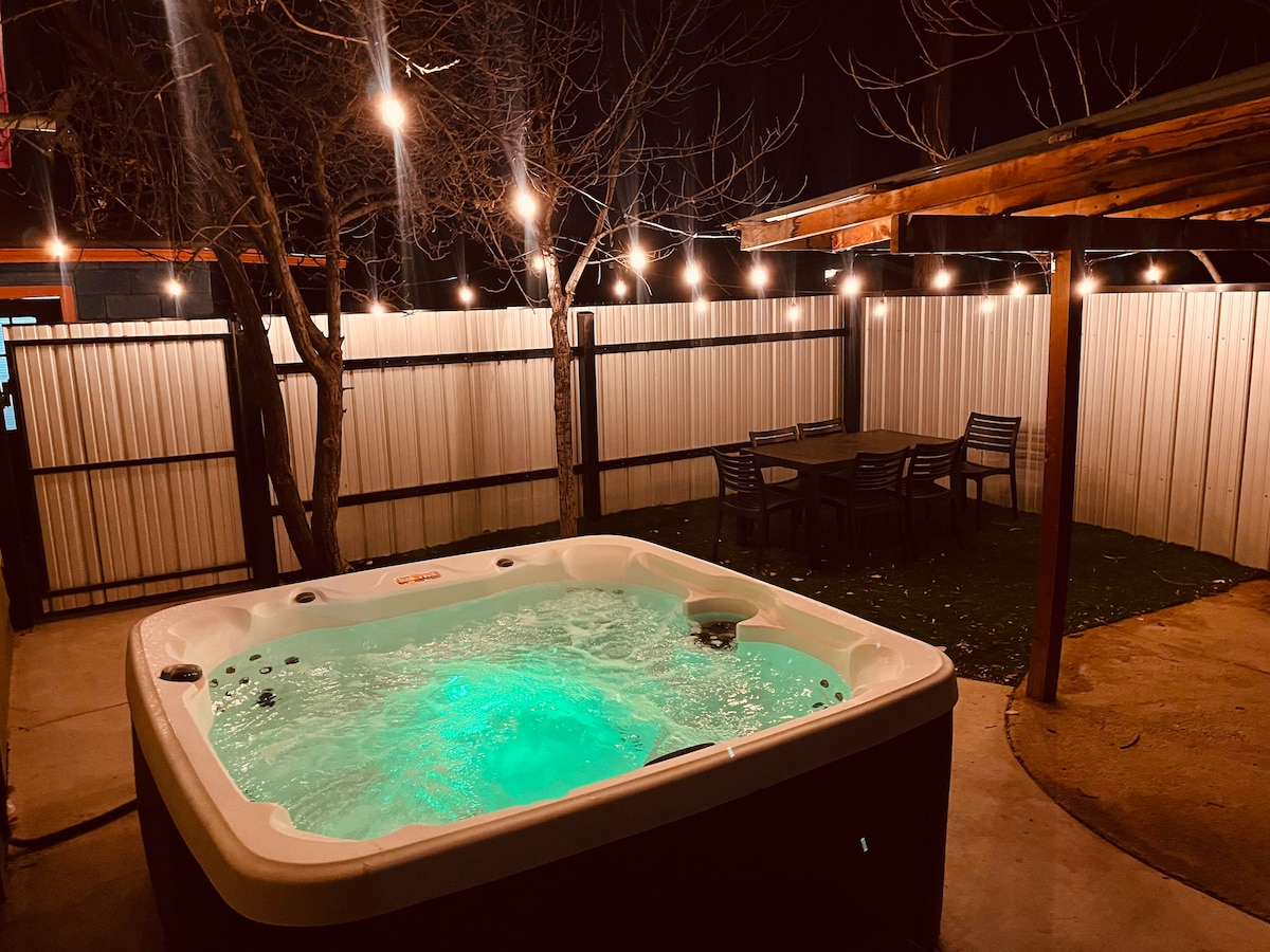 Prickly Pear@Cactus Flower+HOT TUB+No Pet Fee!