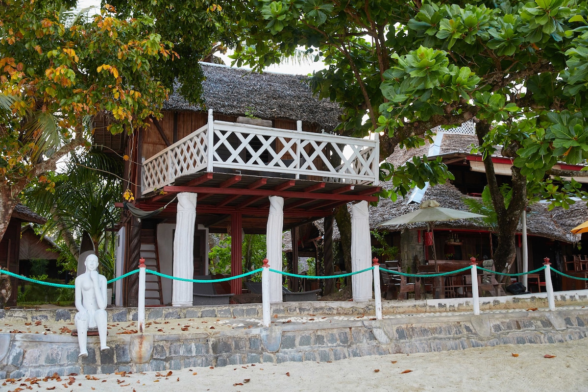 Analacasa maison dans les arbres