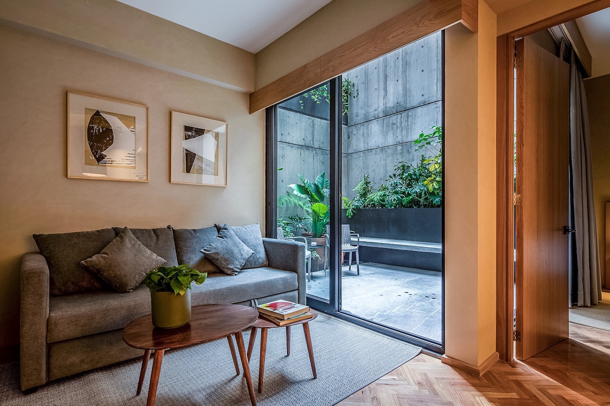 Superior 1BR Suite Pvt. Patio | Polanco