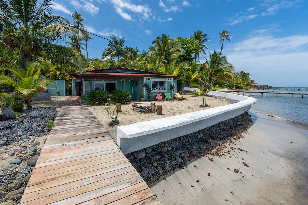 Casa del Fuego - Caribbean Beachfront Magic!