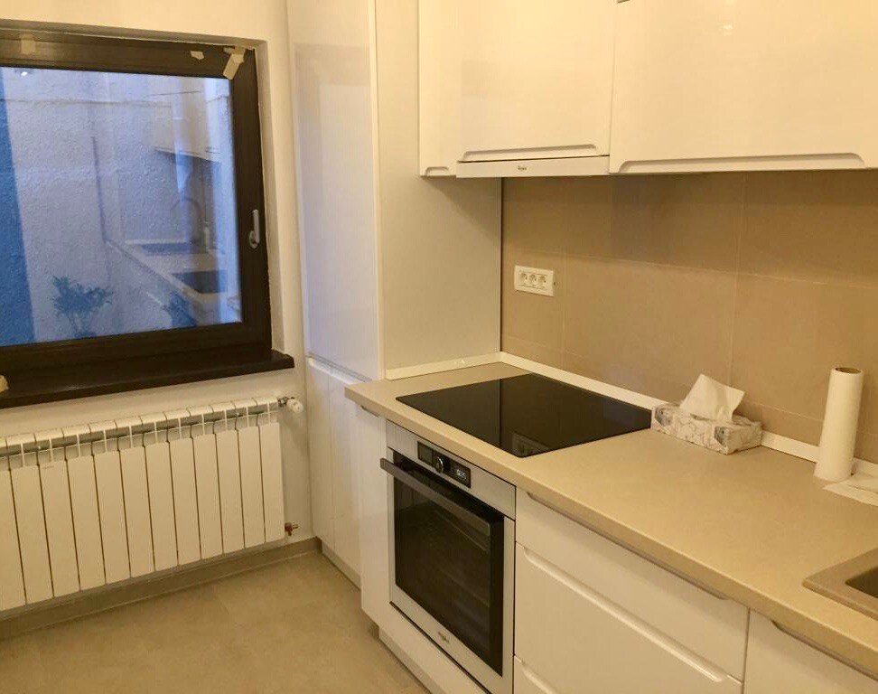 Apartament încăpător,complet renovat