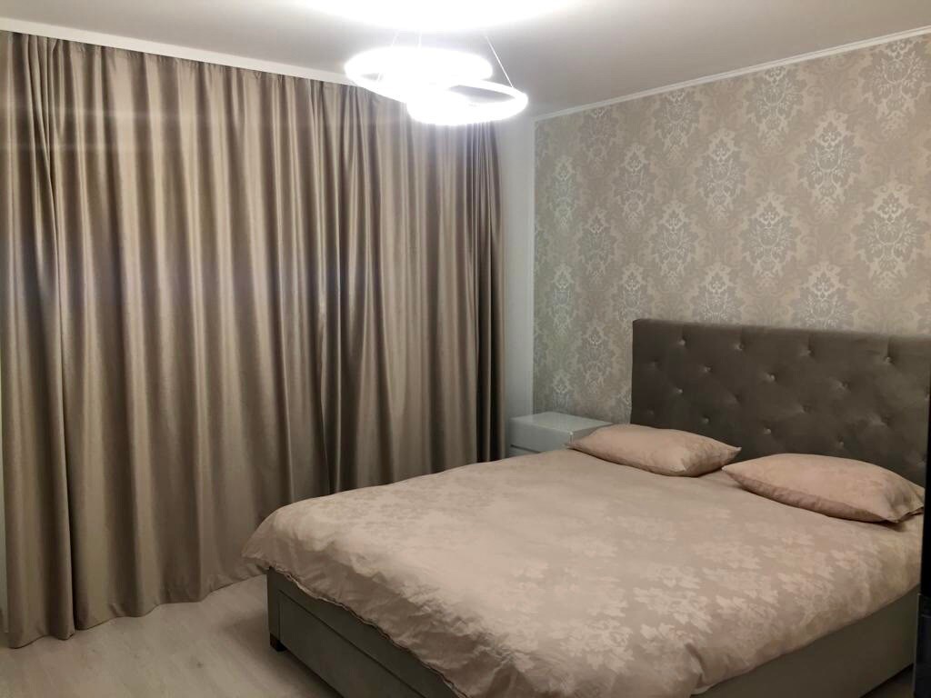 Apartament încăpător,complet renovat