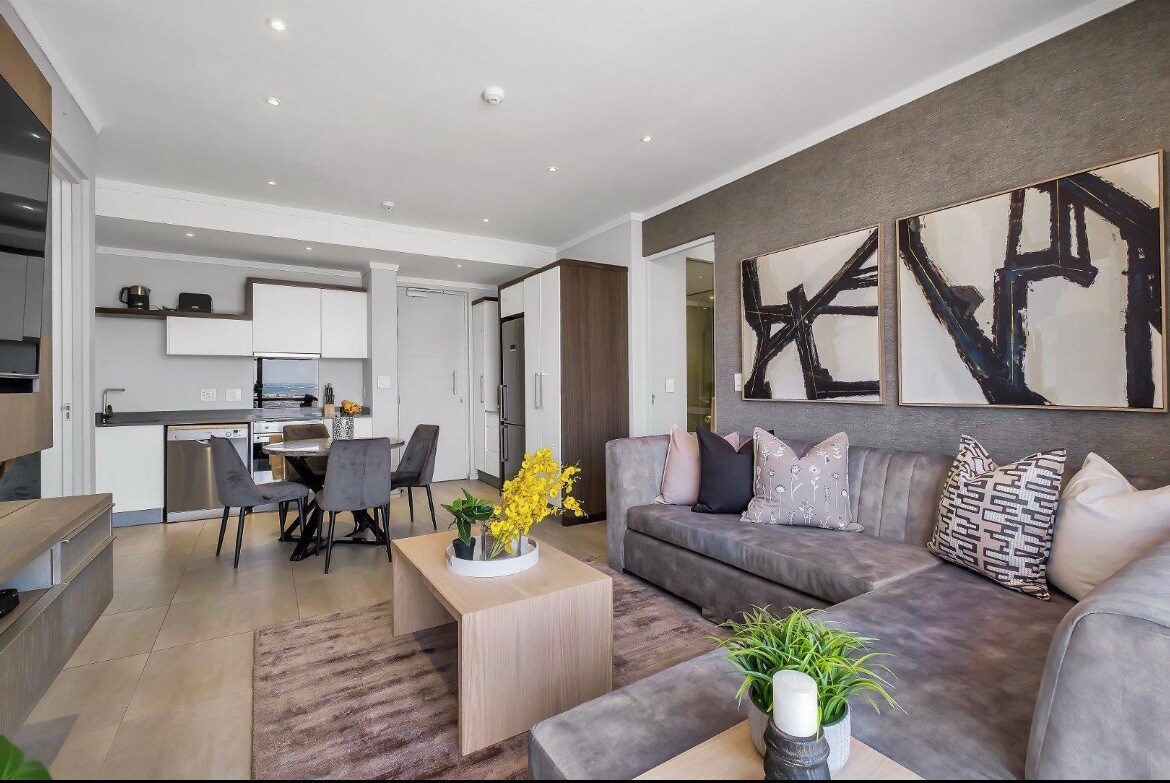 Sandton Central Luxury Apartment- With Inverter