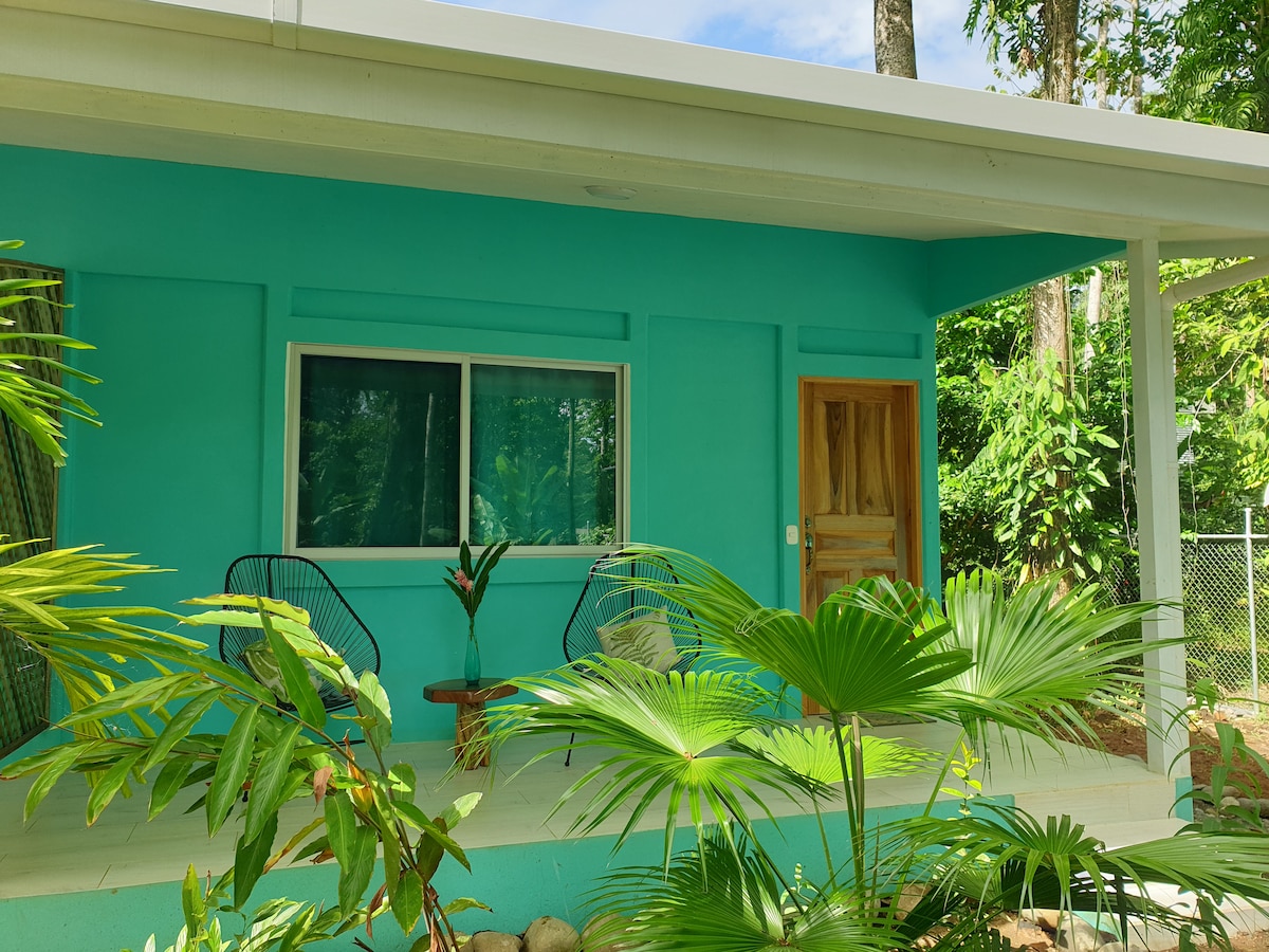 private Apartment in calm area in Puerto Viejo