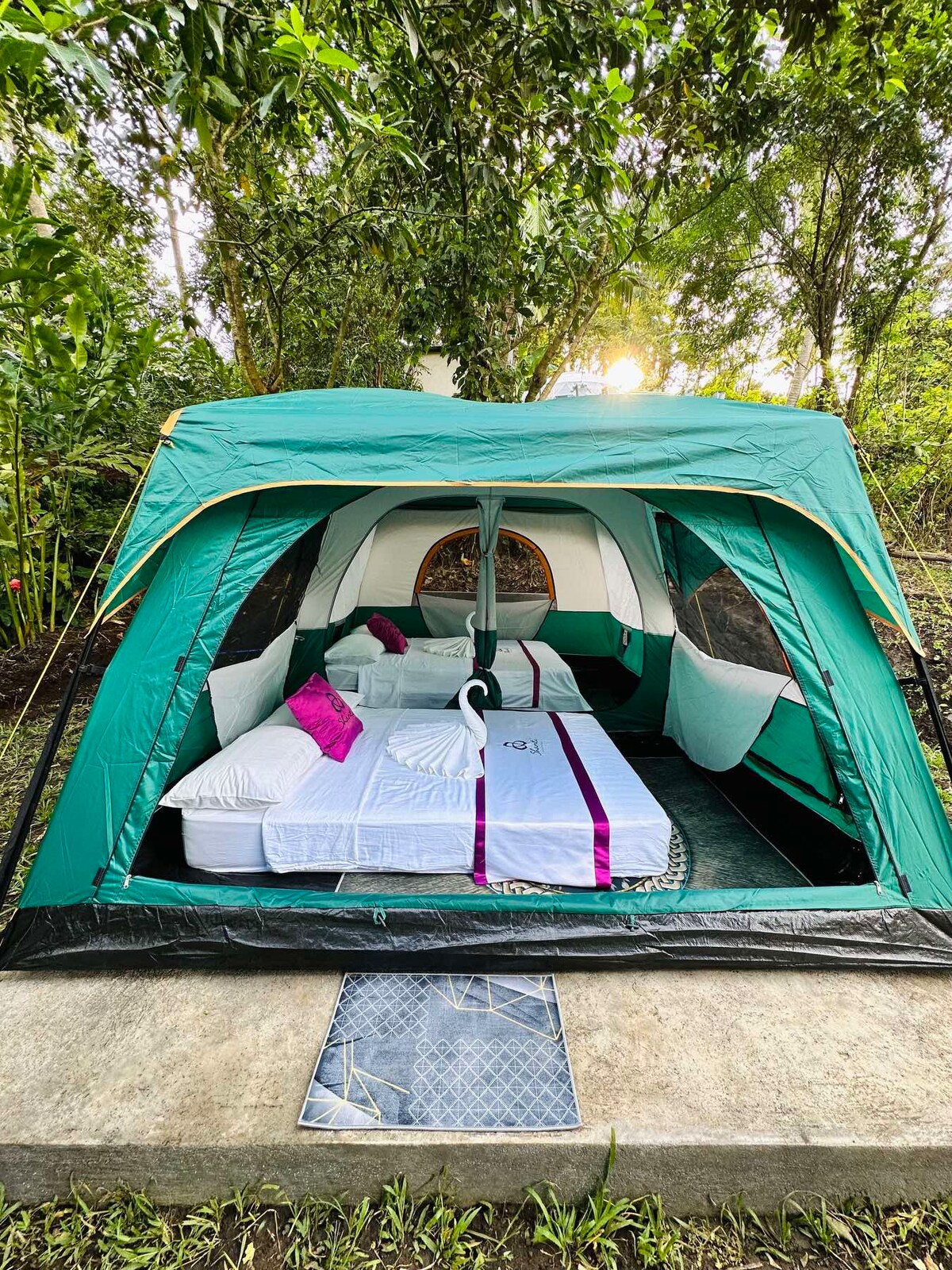 位于Shanti Wellness Sanctuary的Junior Tent Lodge 1