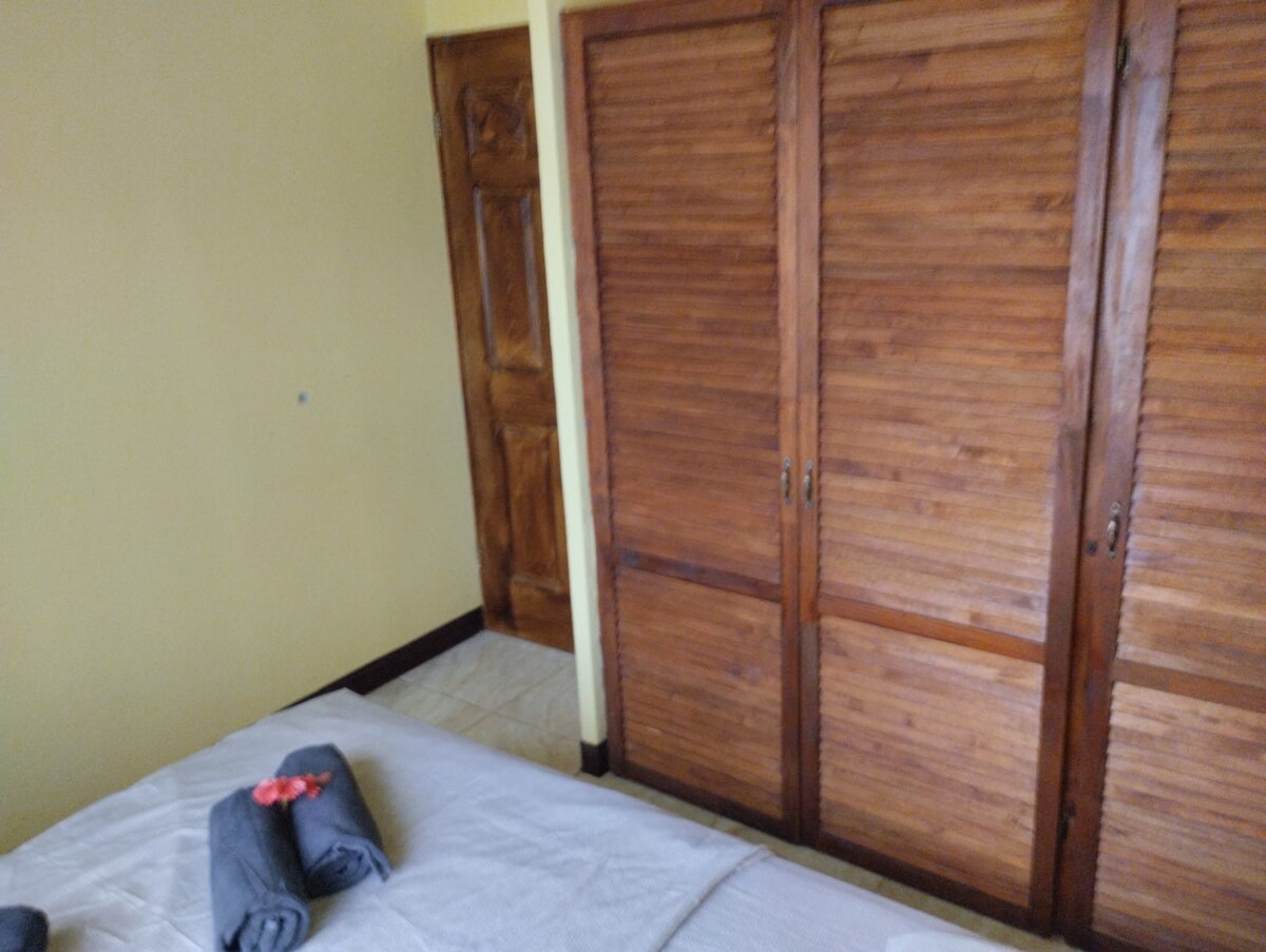 Private rooms Cuajiniquil ,Belen de nosarita