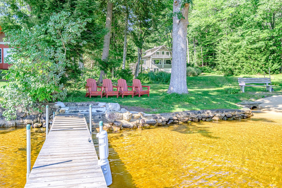 Waterfront | Long Lake | Dock | Kayaks | Ping-Pong