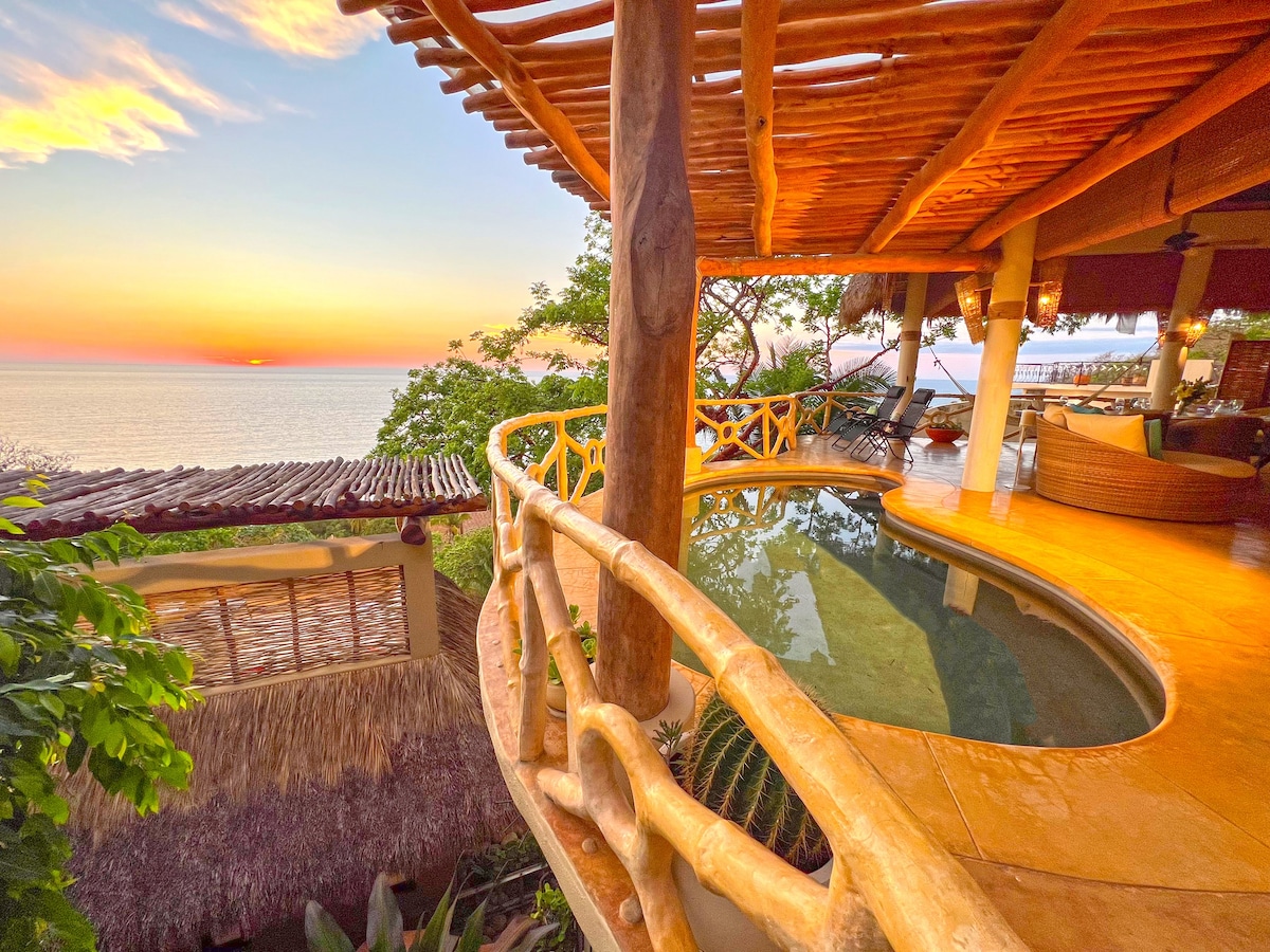 Luxury Tropical Oasis~Scenic Ocean Views~Htd. Pool