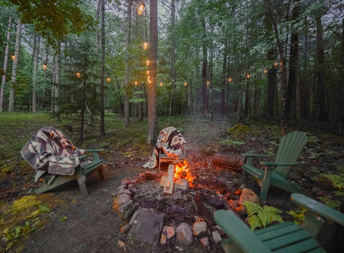 TheADKChalet w/ Hot Tub (Adirondacks)