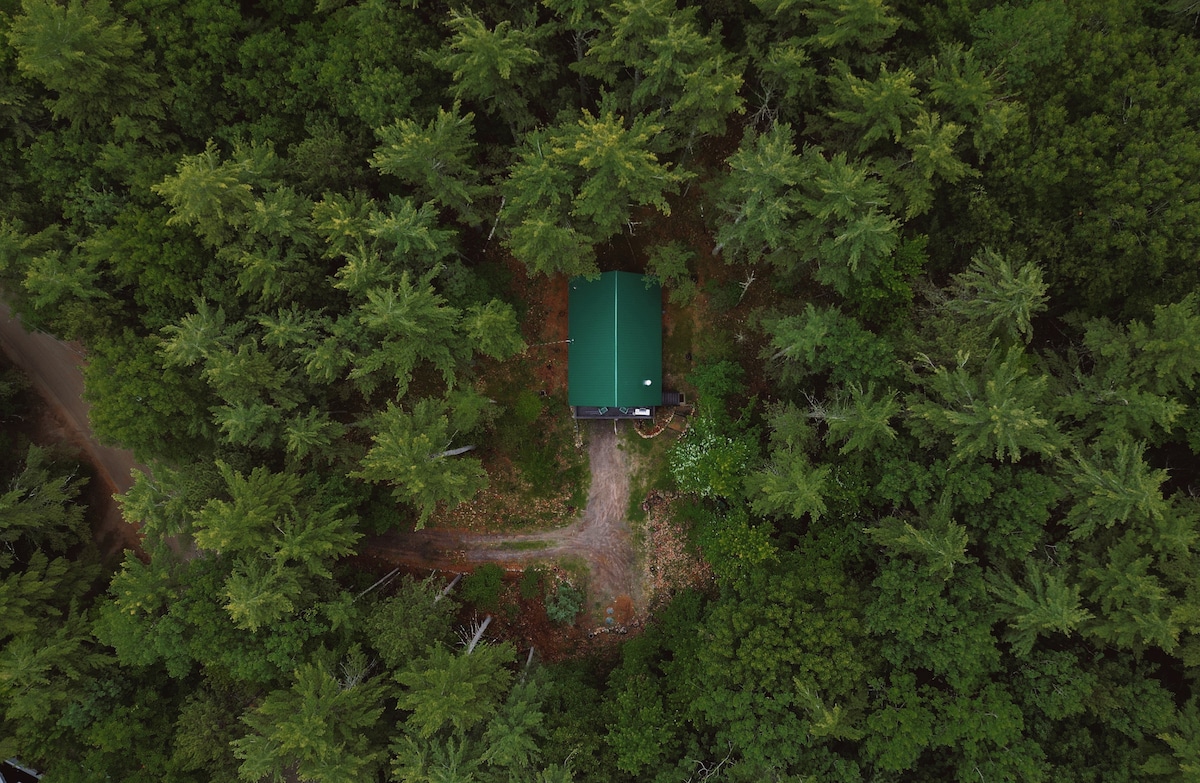 TheADKChalet w/ Hot Tub (Adirondacks)