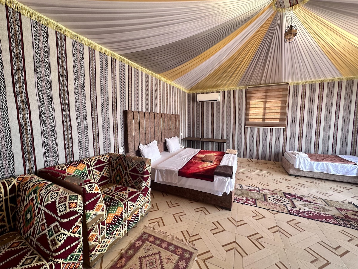 Traditional King Suite Tent in Wadi Rum Desert