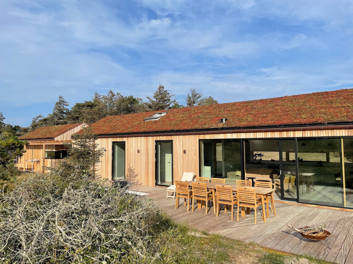 Summer cottage close to beach