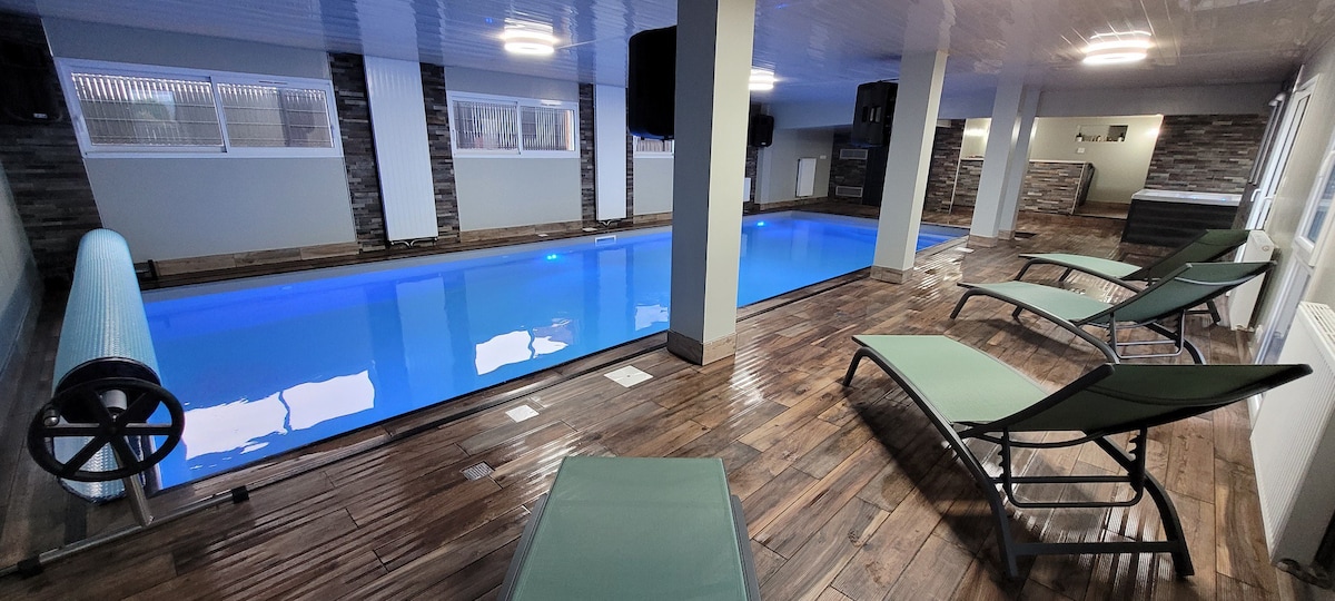 Gîte VIP Piscine intérieure 12 m/spa/sauna/hammam