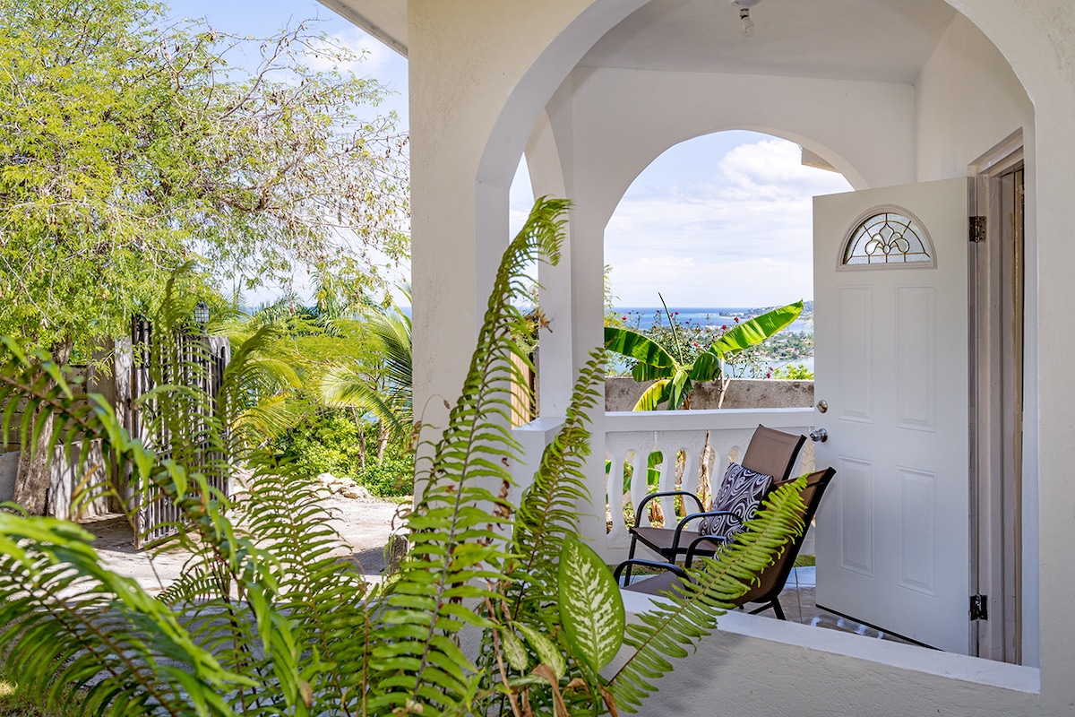 Palm Leaf Cottage