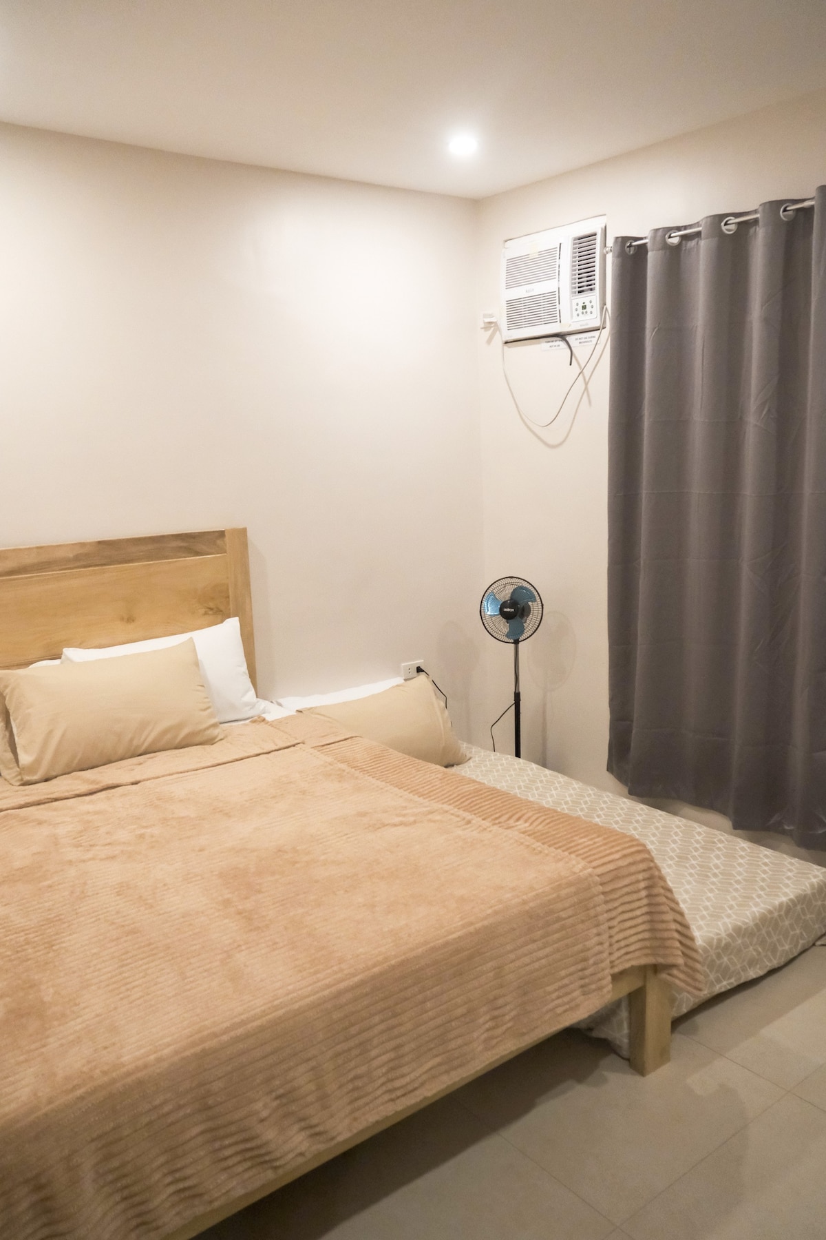 Private AC room (3pax) in Cozy Co-Living Space