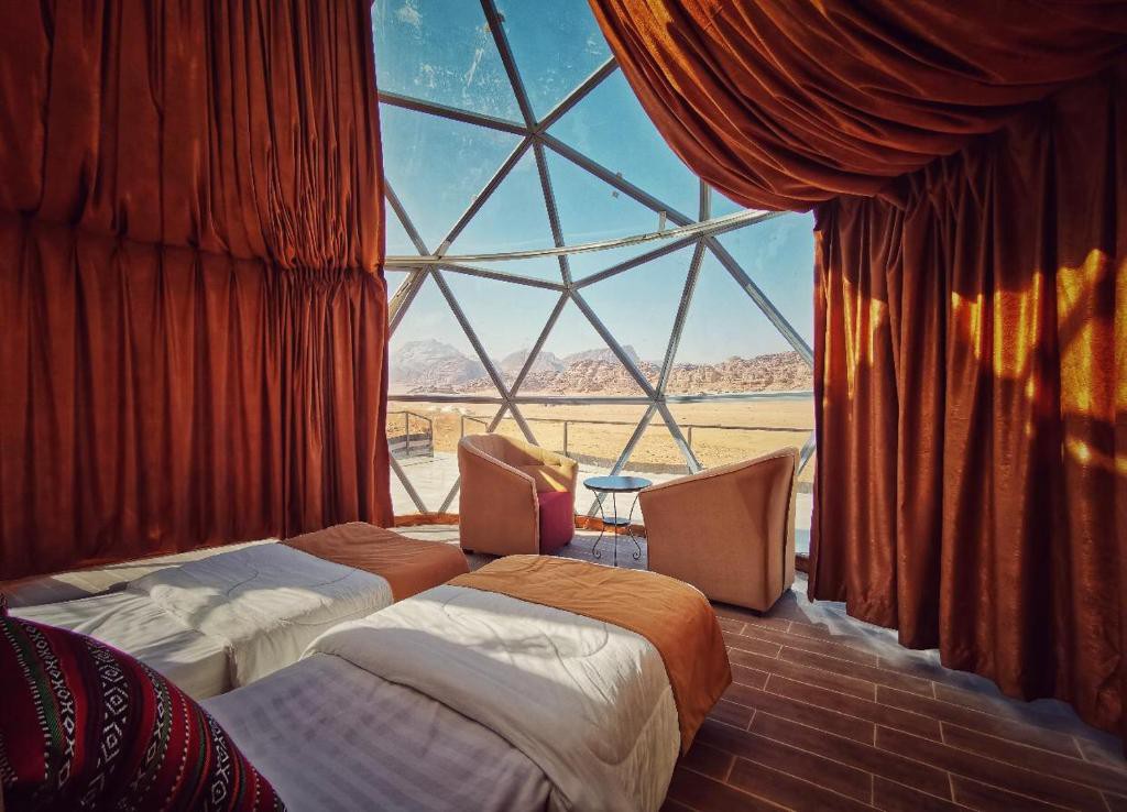 Luxurious and Panoramic Martian Tent in Wadi Rum